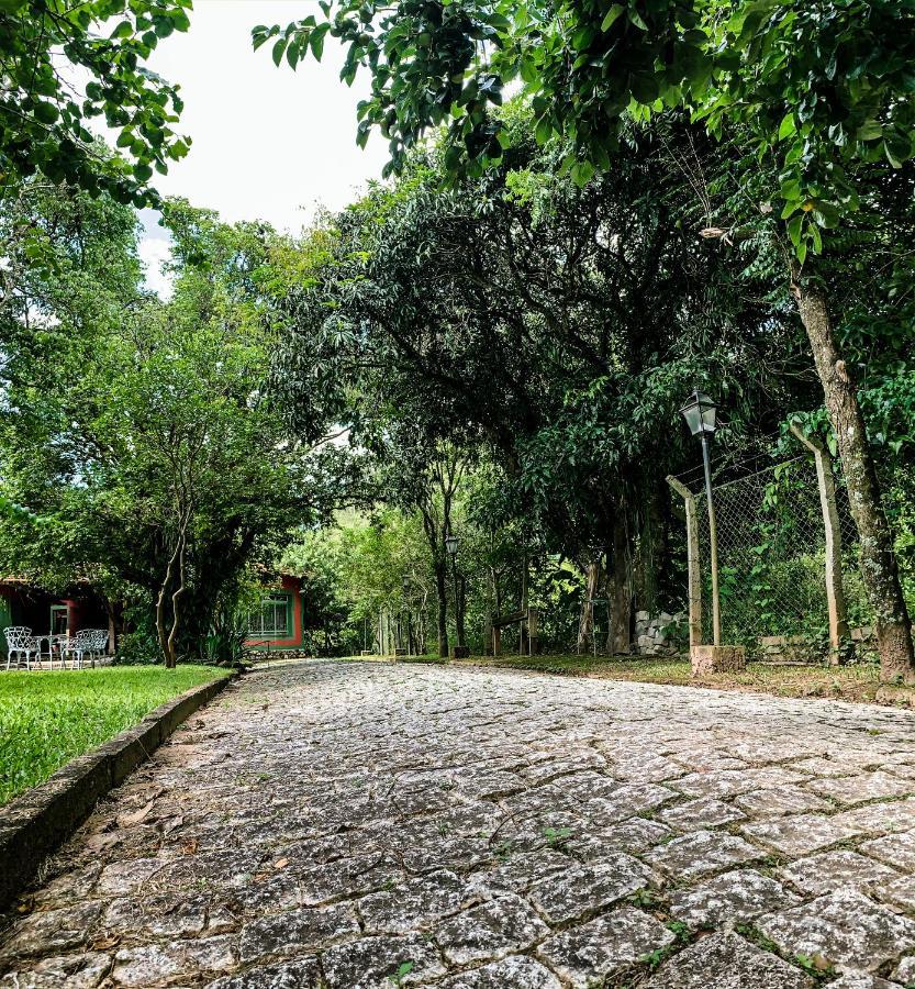 Pousada Das Pedras Passa Quatro Luaran gambar