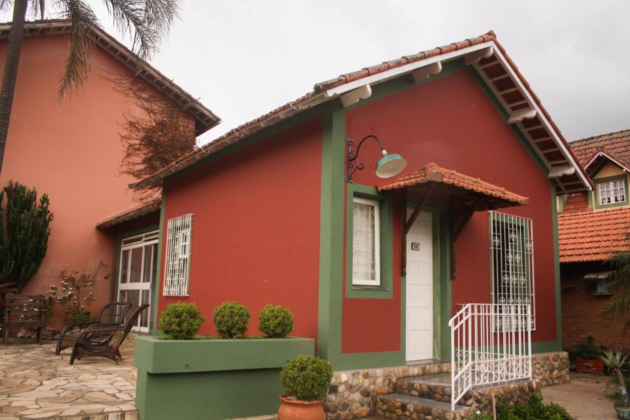 Pousada Das Pedras Passa Quatro Luaran gambar